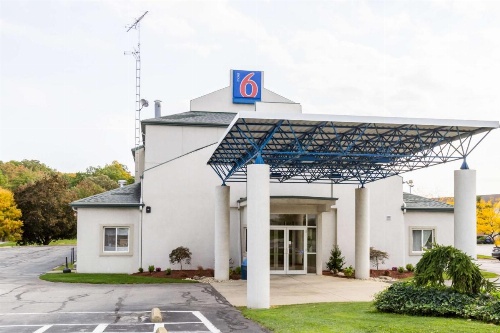 Motel 6-Milan, OH - Sandusky image 9